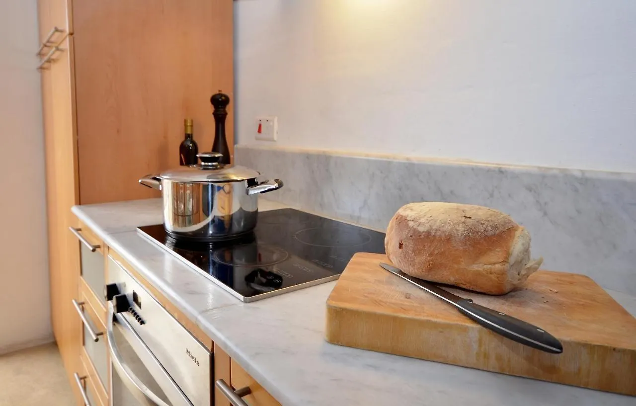 City Living Suite Tk 3 Rm 3 Saint Julian's