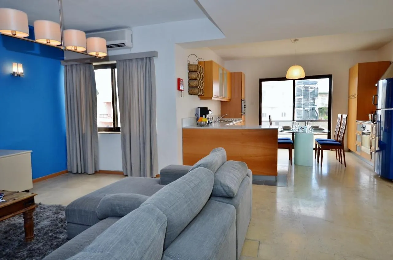 City Living Suite Tk 3 Rm 3 Saint Julian's Guest house